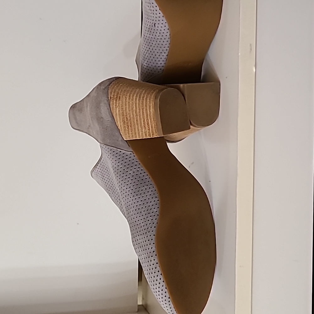 Grey Cut-Out Booties - Picture 4 of 4